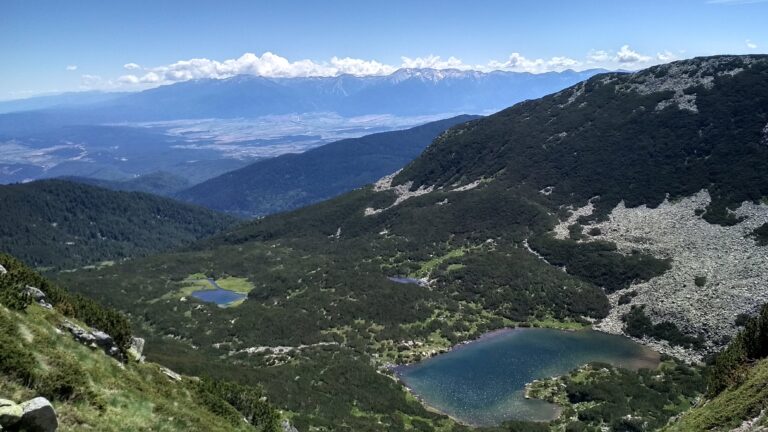 Vapa Peak & Vapa Lakes